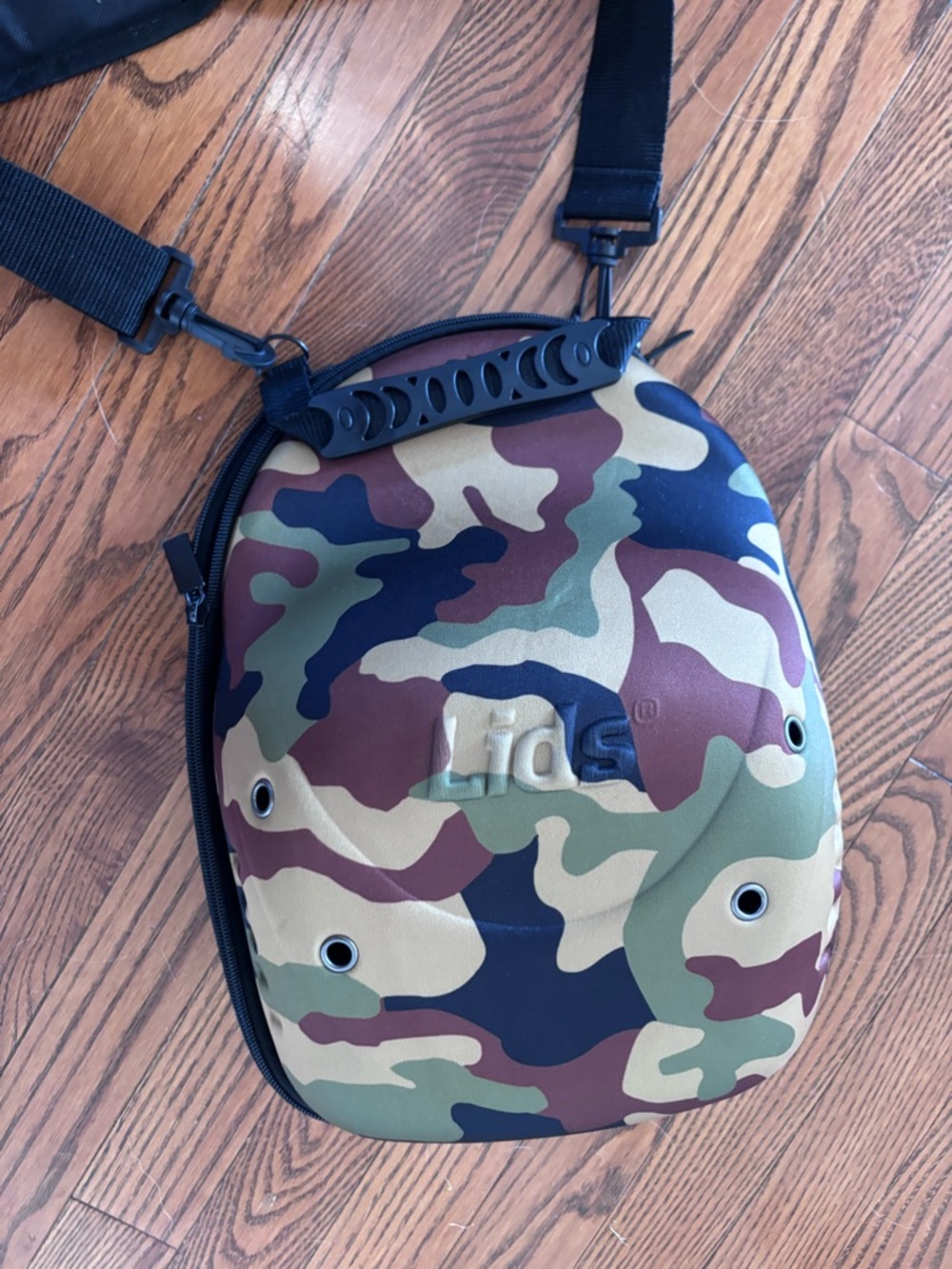 Lids Camo Hard-Shell Messenger Bag - Green, Brown, Black